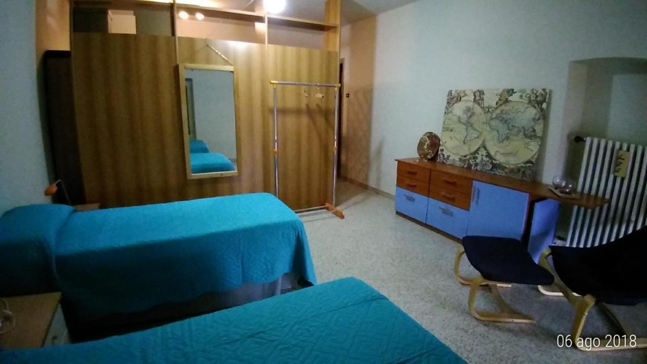 Beb Infamiglia Bed & Breakfast Cascinette Bagian luar foto